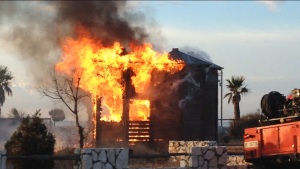 L'incendio in una immagine di Marcello Polastri