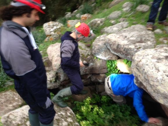Speleologi in azione capitanati da Marcello Polastri