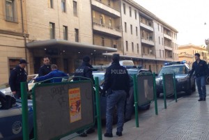Via Roma, fronte Stazione, ore 16,32.