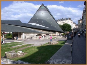 Rouen_piazza_Mercato_Vecchio_Giovanna_Arco