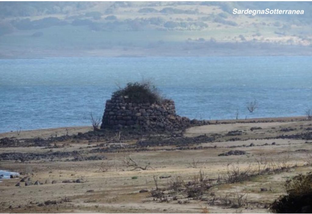 Nuraghe lago Omodeo 